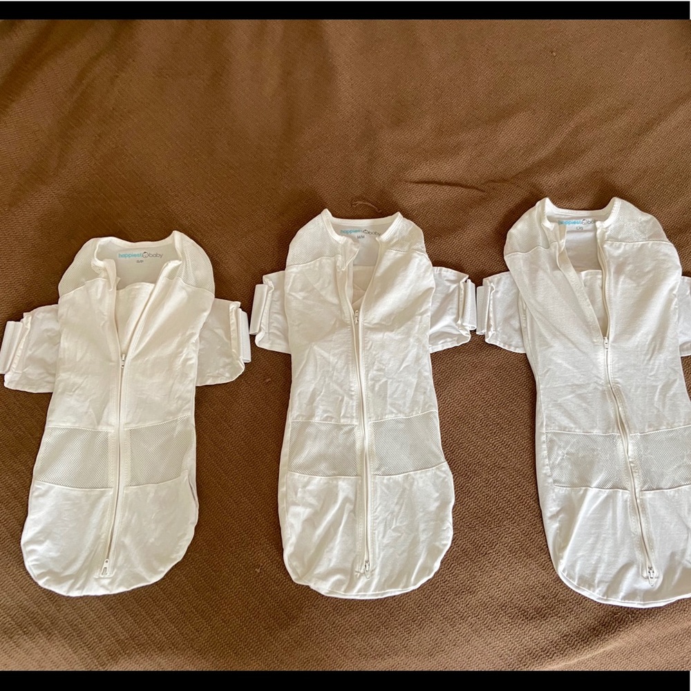 Snoo swaddles and mattress items